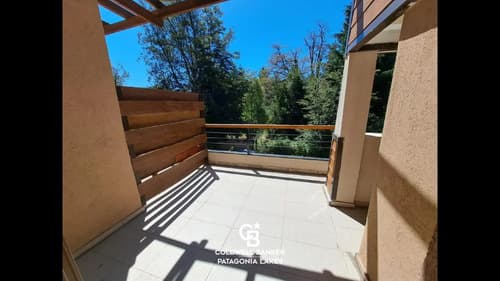 Venta departamento 2 dorm amoblado balcon cochera y baulera complejo patagonia villa la angostura