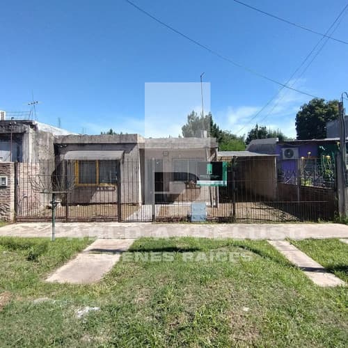 Casa 3 ambientes merlo zona oeste buenos aires en GBA Oeste — foto 1