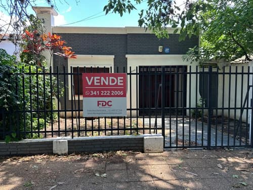 Venta casa para reciclar 3 dormitorios alberdi rio en Rosario — foto 1