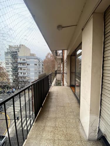 3 amb al frente c balcon y lavadero super luminoso av san juan y colombres en San Juan