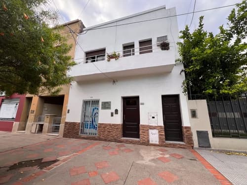 Venta dos casas con local en zona casa de gobierno