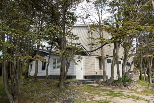 Venta casa 3 departamentos orientado a renta en Ushuaia — foto 1