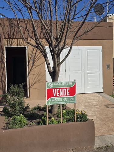 Oro verde casa en venta de dos dormitorios cochera y patio en Paraná