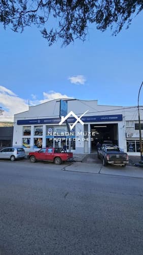 Venta local muy amplio 800 m2 lugar estrategico esquel en Esquel — foto 1