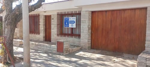 Casa en godoy cruz barrio decavial