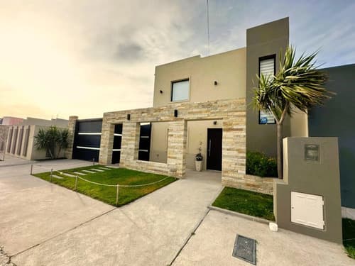 Casa de 2 dormitorios con piscina playa union
