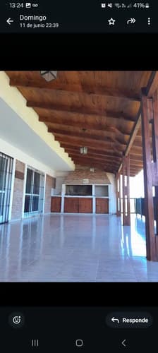 Casa de 4 dormitorios y 3 banos con casa de casero