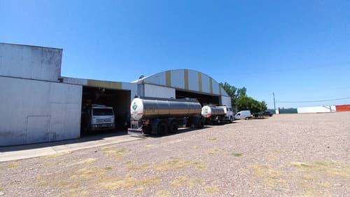 Galpon en venta ruta 7 san martin mendoza en San Martín — foto 1