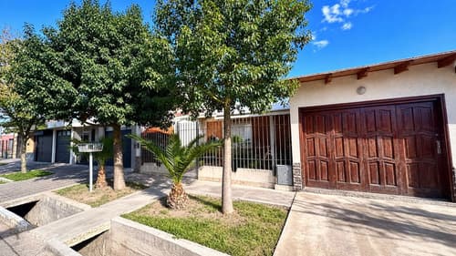 Venta de casa 2 dorm b jardin docente san martin en San Martín — foto 1
