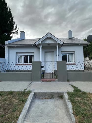 Casa 3 ambientes sobre calle don bosco esquel en Esquel — foto 1
