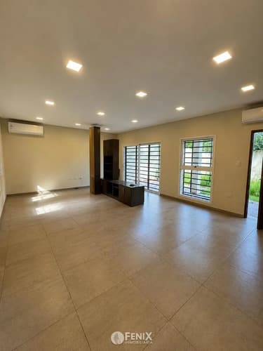 Cf1196 casa en venta z av cabo de hornos y av cocomarola