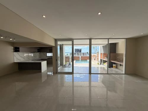 Cf1350 casa en construccion de dos plantas en venta av maipu y costanera en Posadas