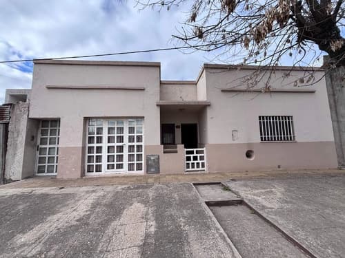 Casa en venta en pergamino con patio en Pergamino — foto 1