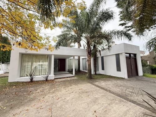 Casa en alquiler en barrio rumenco en Mar del Plata