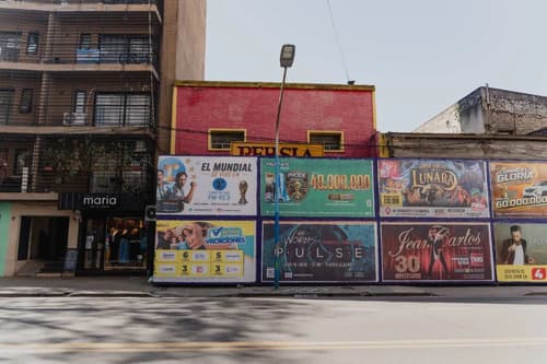 Alquiler mega local persia calle salta