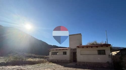Venta casa 2 ambientes terreno 867m2 purmamarca en Purmamarca — foto 1