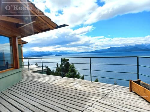 Casa en venta de 8 ambientes en bariloche con excelente vista al lago