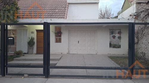 Casa en venta en barrio bancario de fernandez oro en General Roca — foto 1