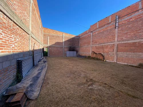 Terreno en venta con construccion iniciada en San Miguel de Tucumán