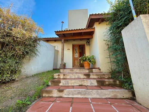 Venta casa en villa allende