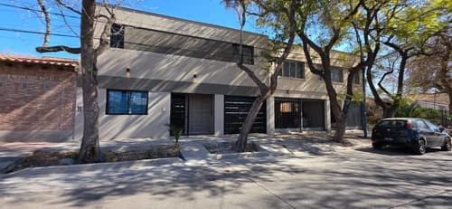 Casa en barrio bancario