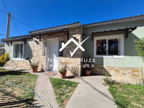 Venta casa de 3 dormitorios excelente estado esquel en Esquel — foto 1