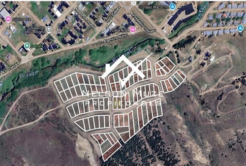 Excelente lote esquel faldeo del sol zona exclusiva todos servicios en Esquel — foto 1