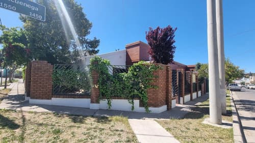 Casa 3 dormitorios delvas y azcuenaga altura elordi al 2200 neuquen