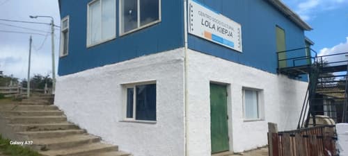 Complejo de 11 deptos local comercial