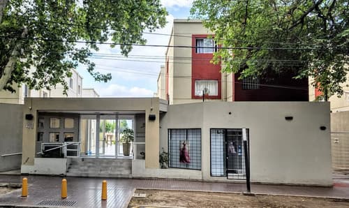 Departamentos en complejo privado