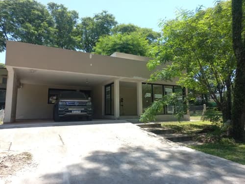 Vendo casa a estrenar de una planta a terminar en country la arboleda en San Miguel de Tucumán