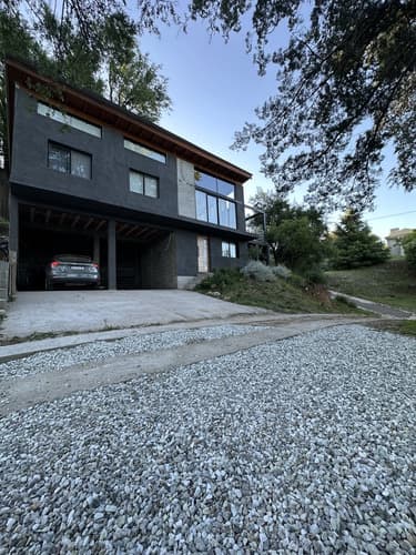 Casa independiente sobre la montana en Río Cuarto