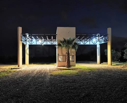 Century 21 lucio barroso ofrece a la venta en barrio privado olivares de san roque en Maipú — foto 1
