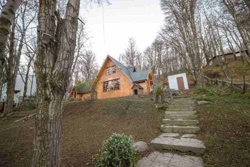 Venta de casa tipo cabana monoambiente en Ushuaia — foto 1