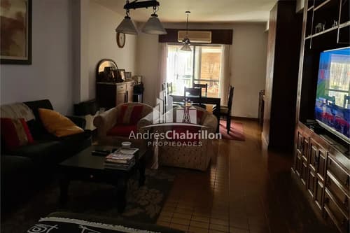 Venta casa 3 dormitorios concordia con cochera en Concordia — foto 1