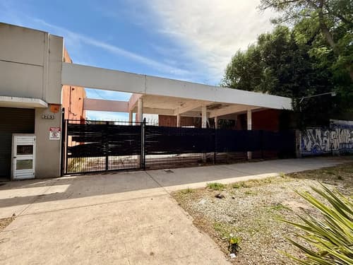 Importante inmueble en alquiler sobre av libertad esq san juan