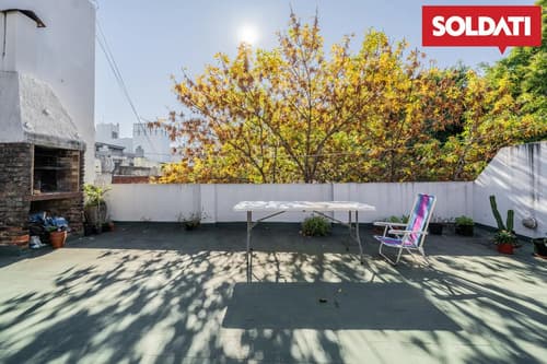 Ph en venta en villa crespo primer piso por escalera 2 dormitorios mas playroom muy buena terraza en Miramar — foto 1