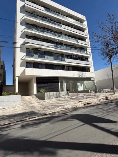Alquiler departamento centro con cochera villa carlos pa