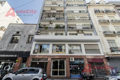 Venta departamento 4 ambientes planta baja patio interno san nicolas caba en San Nicolás de los Arroyos — foto 1