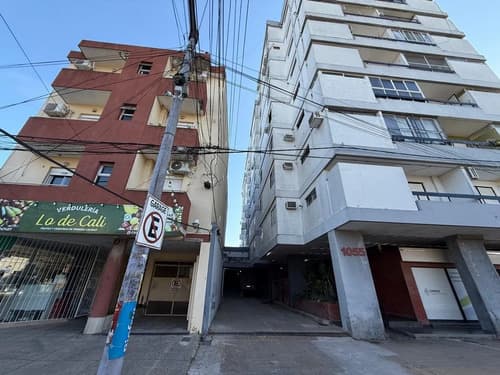 Dpto3 dormitorios ccochera en venta centro rcia