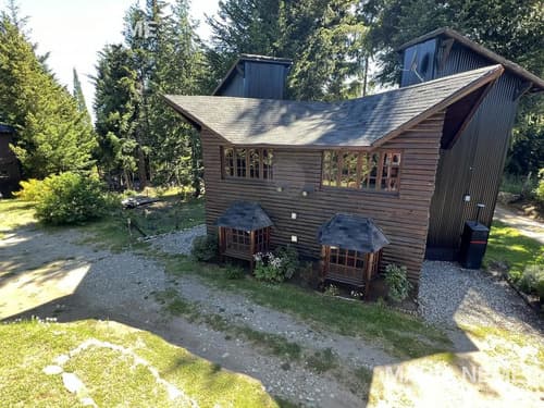 Dos cabanas en venta sobre la ruta 77 a metros de la cerverceria patagonia bariloche