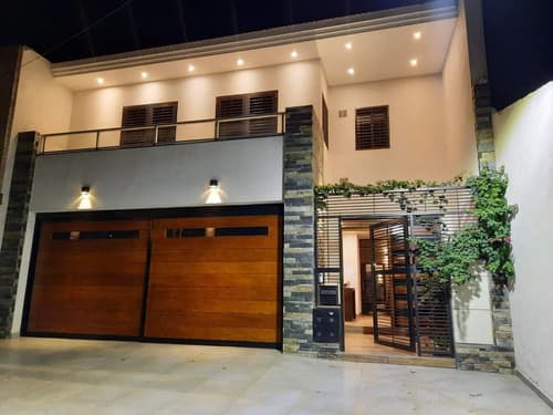 Casa de categoria en quinta seccion oficinadepartamento independiente en Mendoza — foto 1