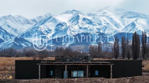 Villa en la carrera valle de uco en Mendoza — foto 1