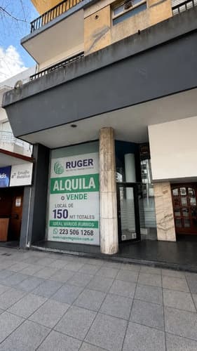 Local sobre avenida colon