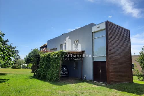 Venta casa 2 dormitorios concordia con cochera en Concordia — foto 1