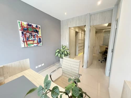 Moderna oficina profesional en alquiler edificio essence zona guemes en Mar del Plata