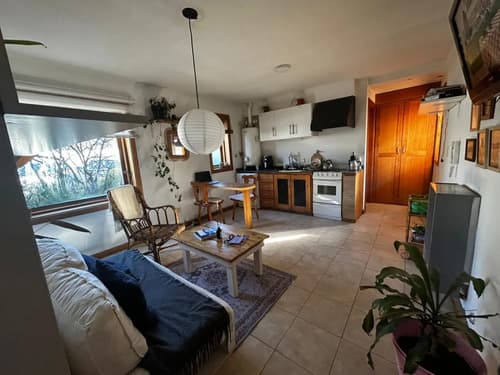 Monoambiente en planta baja ubicado en curruhuinca al 700
