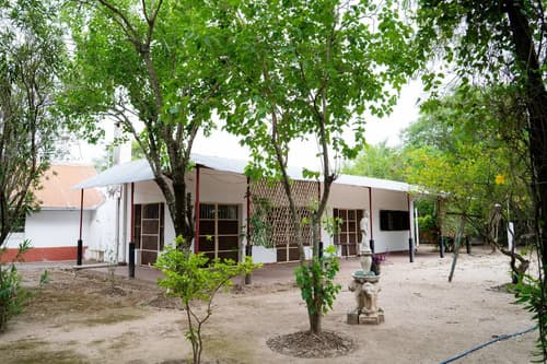 Venta campo 7ha a 7 km de termas rio hondo casa principal depto y casa de casero dos surgentes de agua natural internet starlink acceso por ruta 9 ideal turismo cabanas o quinta en Santiago del Estero — foto 1