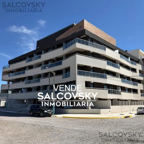 Departamento en venta a estrenar de 2 dormitorios uno con placard y el otro con vestidor en trelew