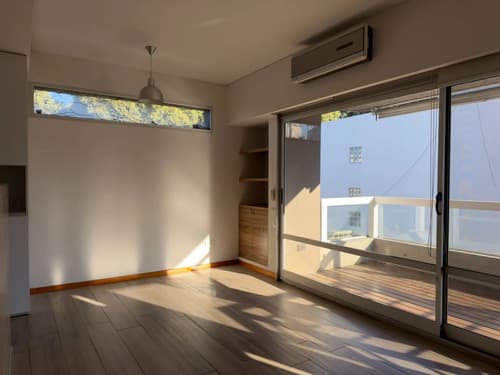 Excelente loft divisible a 2 amb placard divisor fijo con balcon terraza y cochera en saavedra en Tandil